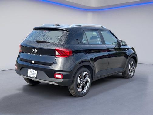 Onyx Black 2026 Hyundai VENUE SEL