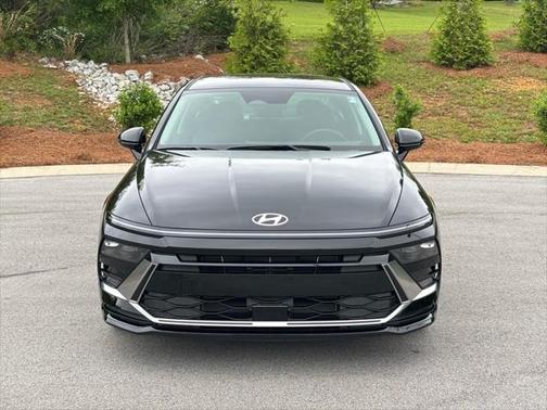 2025 Hyundai SONATA Hybrid SE