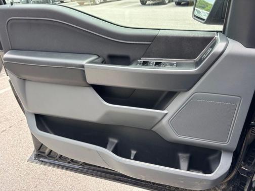 Black Metallic 2025 Ford F-150 XLT