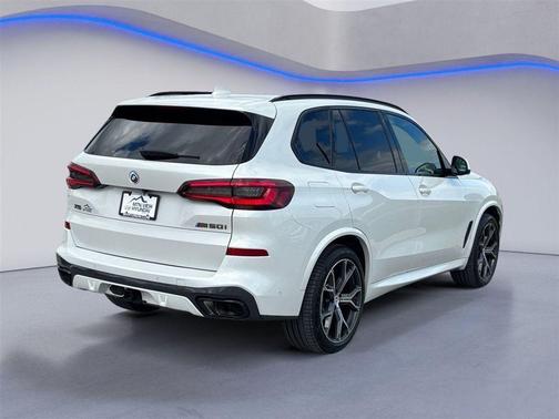 Mineral White Metallic 2023 BMW X5 M50i