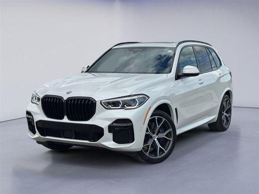 Mineral White Metallic 2023 BMW X5 M50i