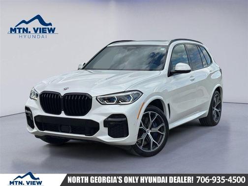 Mineral White Metallic 2023 BMW X5 M50i
