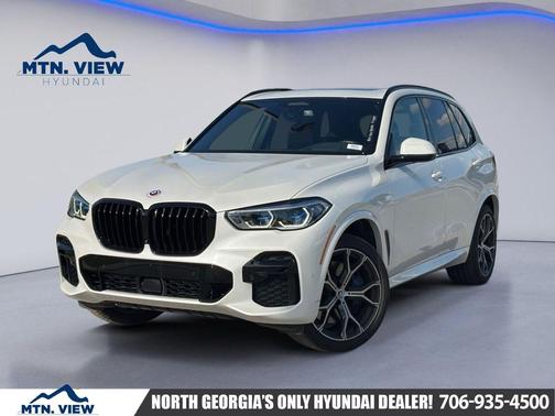 Mineral White Metallic 2023 BMW X5 M50i