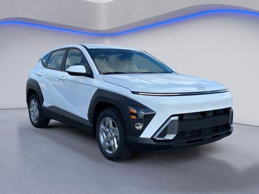Atlas White 2026 Hyundai KONA SE
