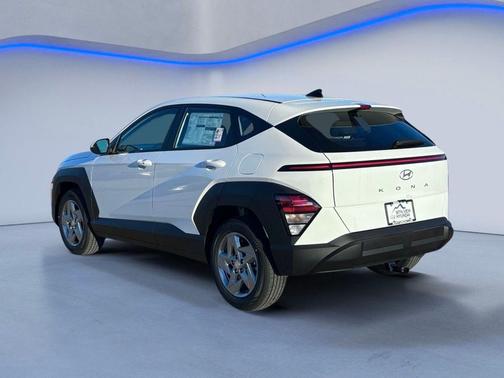 Atlas White 2026 Hyundai KONA SE