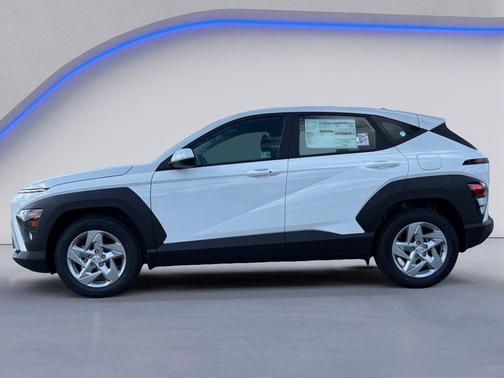 Atlas White 2026 Hyundai KONA SE