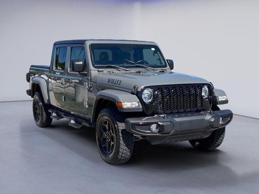 Sting-Gray Clearcoat 2021 Jeep Gladiator Willys 4x4