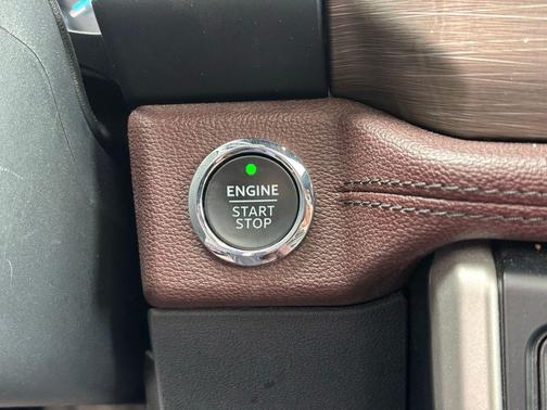 Oxford White 2024 Ford Expedition Max Limited