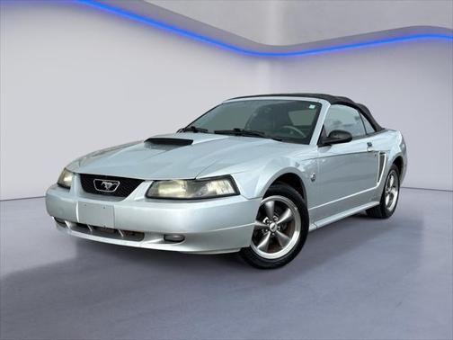 2004 Ford Mustang Deluxe