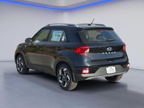 Onyx Black 2026 Hyundai VENUE SEL