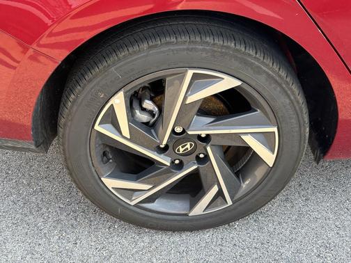 2025 Hyundai ELANTRA Sport