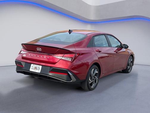 2025 Hyundai ELANTRA Sport