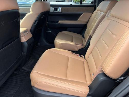 Phantom Black 2026 Hyundai SANTA FE HEV Calligraphy