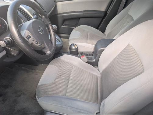 Brilliant Silver 2012 Nissan Sentra 2.0 SR