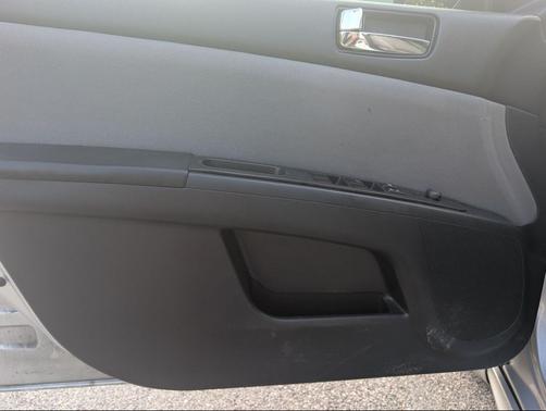 Brilliant Silver 2012 Nissan Sentra 2.0 SR