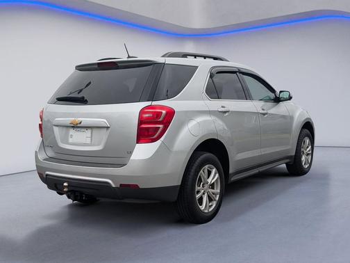 Silver Ice Metallic 2017 Chevrolet Equinox 1LT