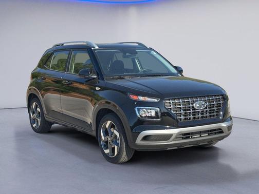 Onyx Black 2026 Hyundai VENUE SEL