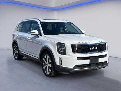 Glacial White Pearl 2022 Kia Telluride EX