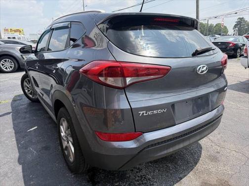 2017 Hyundai TUCSON SE