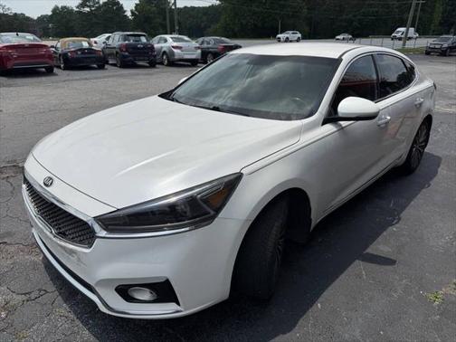 2018 Kia Cadenza Premium 4dr Sedan