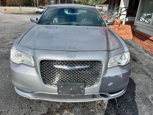 2017 Chrysler 300C Platinum