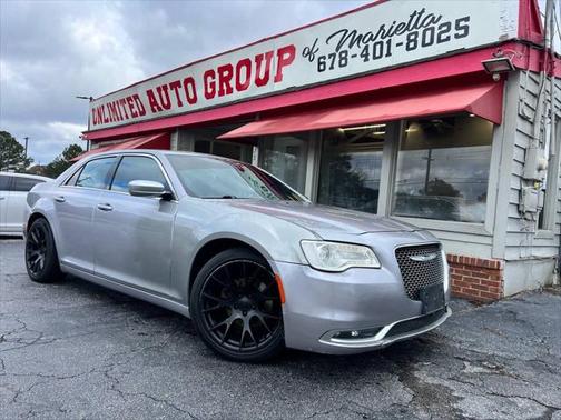 2017 Chrysler 300C Platinum