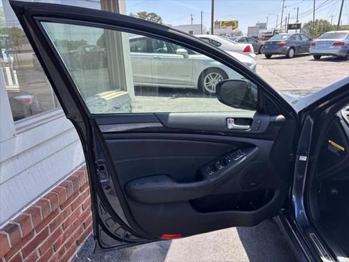 2014 Kia Cadenza Premium 4dr Sedan