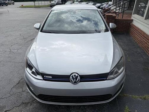 2016 Volkswagen e-Golf SE