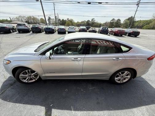2018 Ford Fusion Hybrid SE