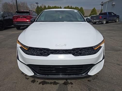 Glacial White Pearl 2024 Kia K5 GT-Line