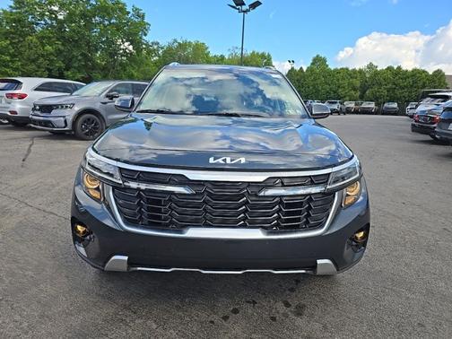 Gray 2026 Kia Seltos EX