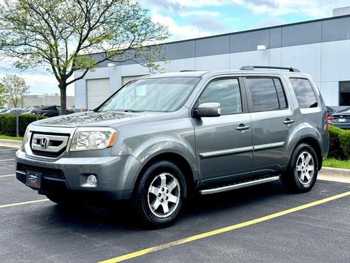 Grey 2009 Honda Pilot Touring