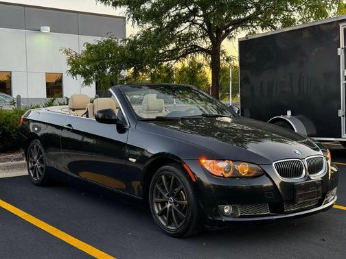 2010 BMW 335 335i Convertible 2D
