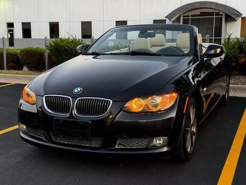 2010 BMW 335 335i Convertible 2D
