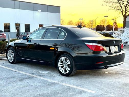 2009 BMW 528 528i Sedan 4D