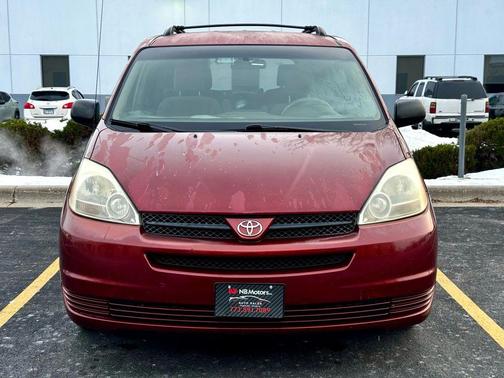 2005 Toyota Sienna LE
