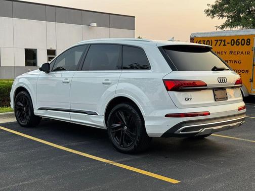 White 2020 Audi Q7 55 Premium Plus