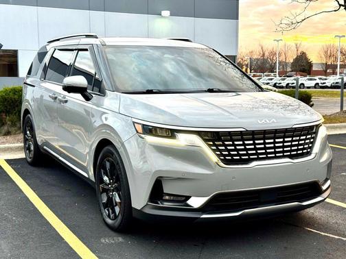 2024 Kia Carnival SX