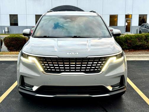 2024 Kia Carnival SX
