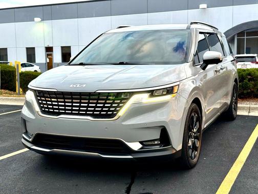 2024 Kia Carnival SX