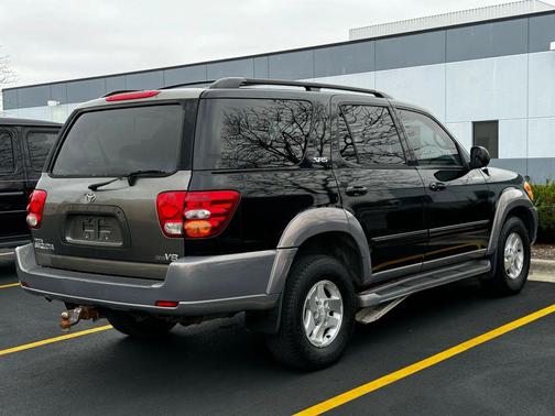 2002 Toyota Sequoia SR5
