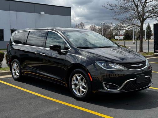 2019 Chrysler Pacifica Touring Plus