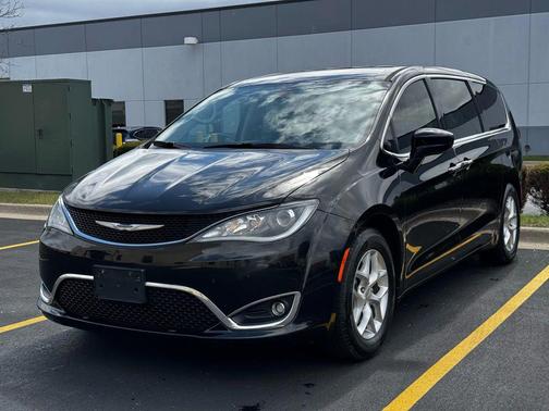 2019 Chrysler Pacifica Touring Plus