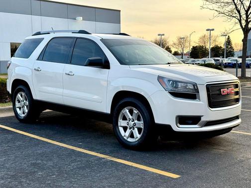 White 2015 GMC Acadia SLE-1