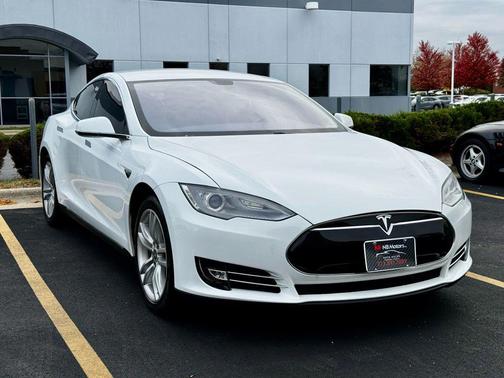 2013 Tesla Model S Sedan 4D