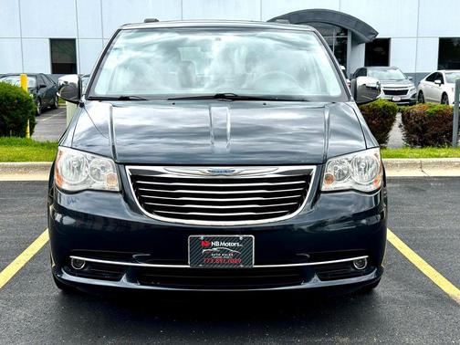 Maximum Steel Metallic Clearcoat 2013 Chrysler Town & Country Touring-L