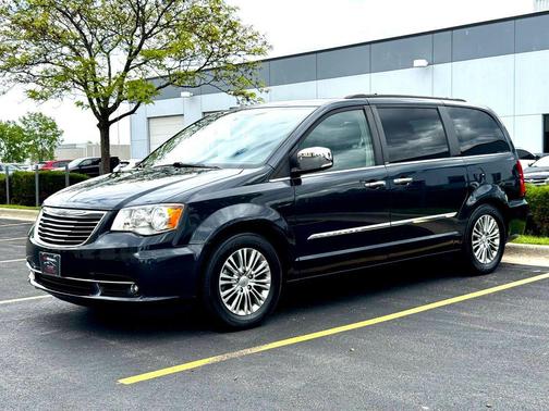 Maximum Steel Metallic Clearcoat 2013 Chrysler Town & Country Touring-L