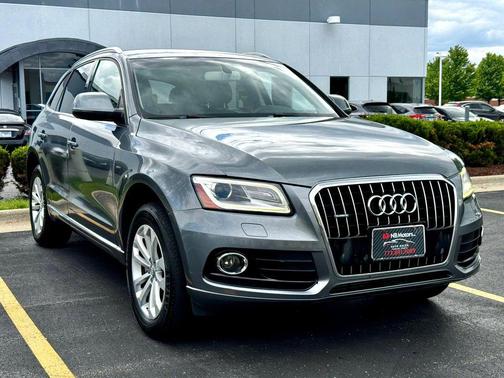 Grey 2013 Audi Q5 2.0T Premium