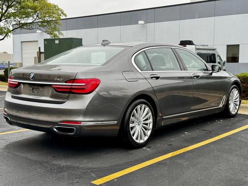 2017 BMW 740 xDrive