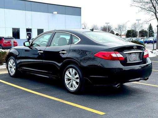 2011 INFINITI M37x Base
